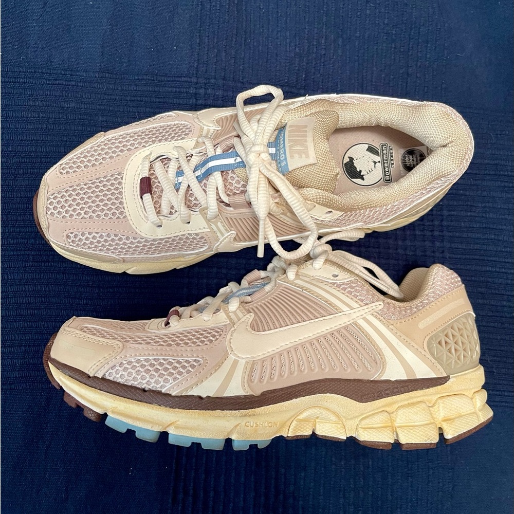 Nike Zoom Vomero 5 (Women’s size 7)